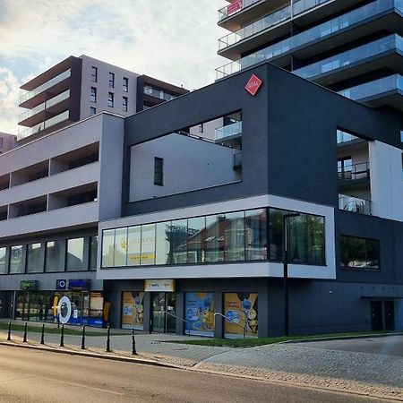Q Apart Meta - Manufaktura, Klimatyzacja I Parking Gratis, Fv, Gwarancja Zadowolenia ウッチ エクステリア 写真