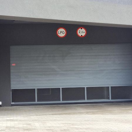 Q Apart Meta - Manufaktura, Klimatyzacja I Parking Gratis, Fv, Gwarancja Zadowolenia ウッチ エクステリア 写真